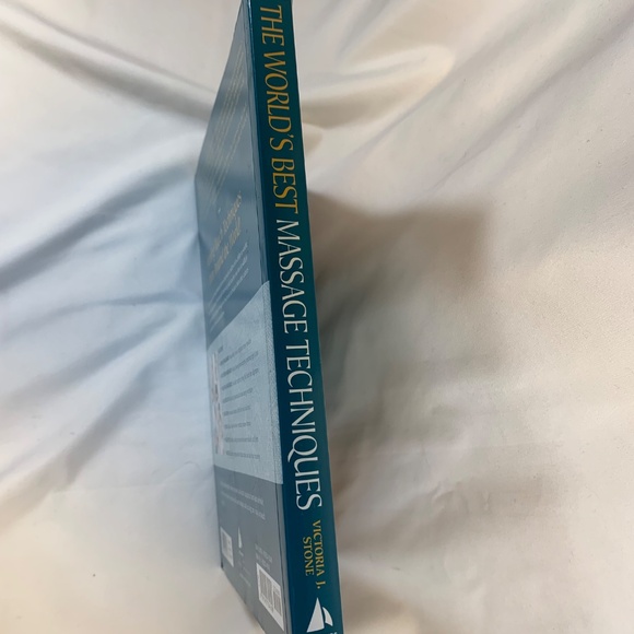 The World's Best Massage Techniques The Complete Illustrated Guide - Picture 3 of 5